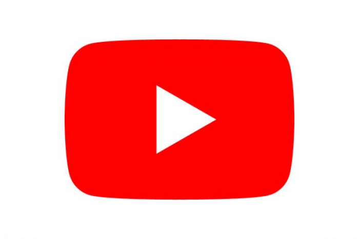 selena-youtube